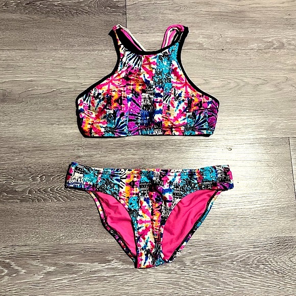 JESSICA SIMPSON โข Graffiti Bikini - Racerback Top + Full Bottom โข Size Small - Picture 1 of 16